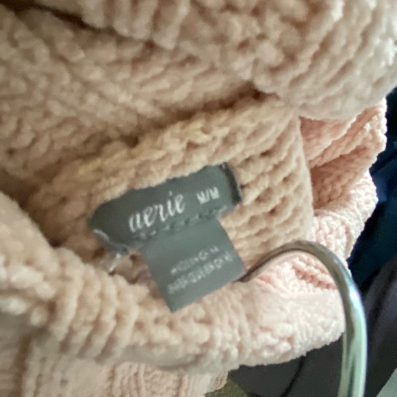 Blush Pink Oversized Sweater from American Eagle - Picture 2 of 2